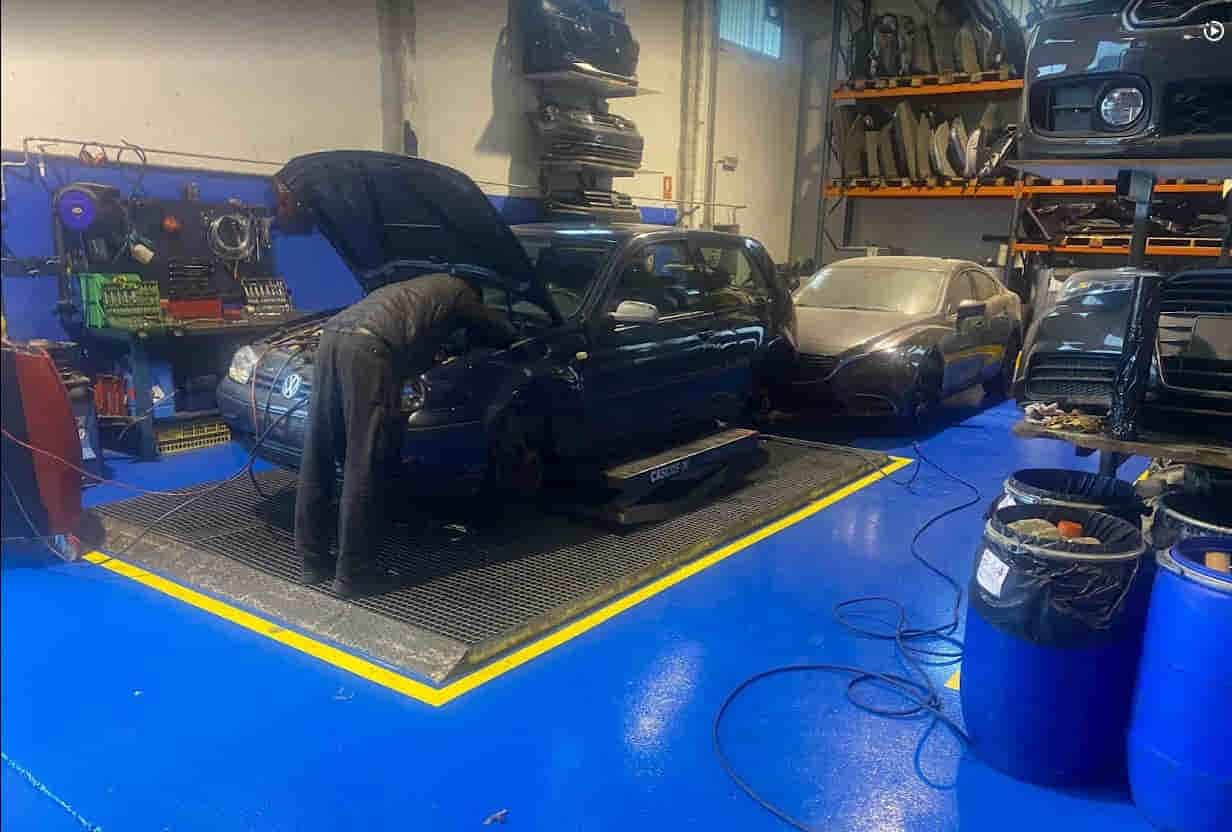 DESGUACE BAKKAR MOTORS DESGUACE BAKKAR MOTORS